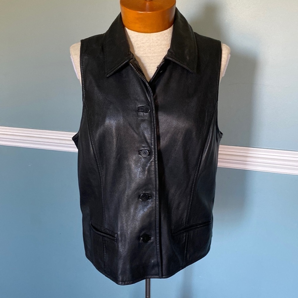 90’s Sienna Studio black leather button up vest. Size L Y2K vintage biker